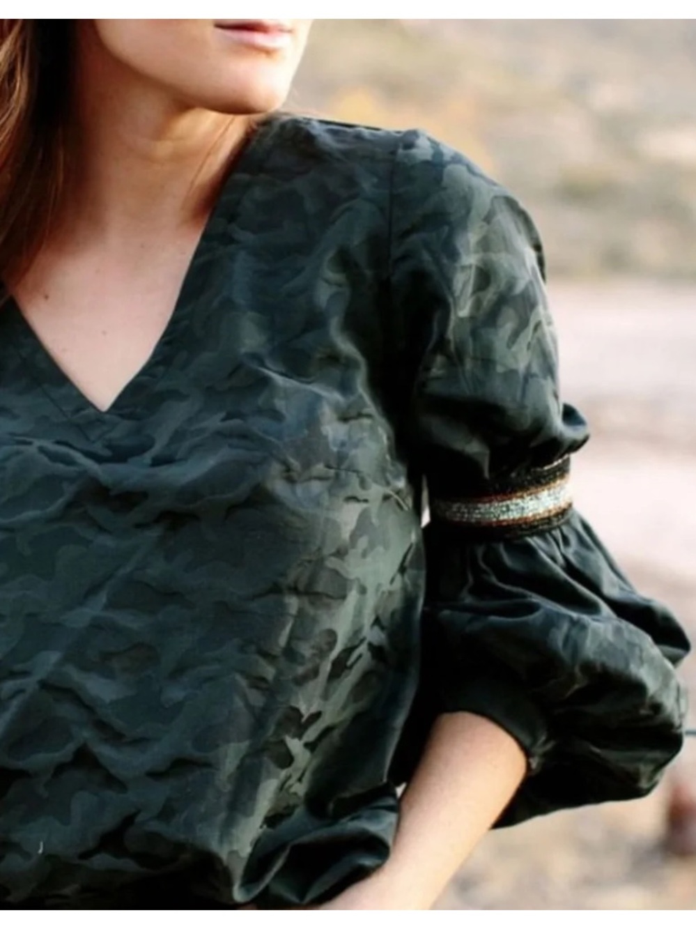 Noble 31 V-Neck Puff Sleeve Blouse Size XS Black Charcoal Gray Camo Cotton Blend